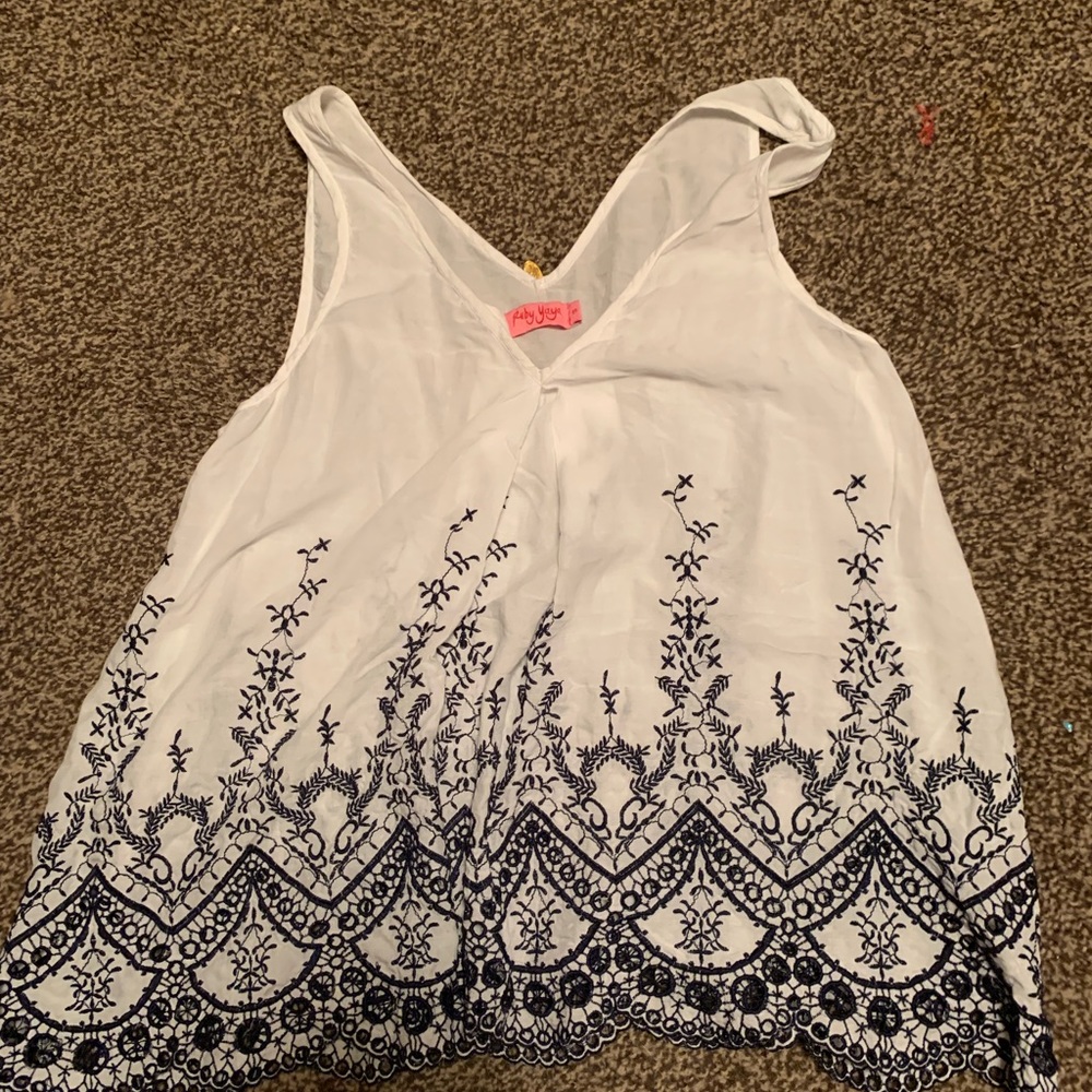White and Black sleeveless top